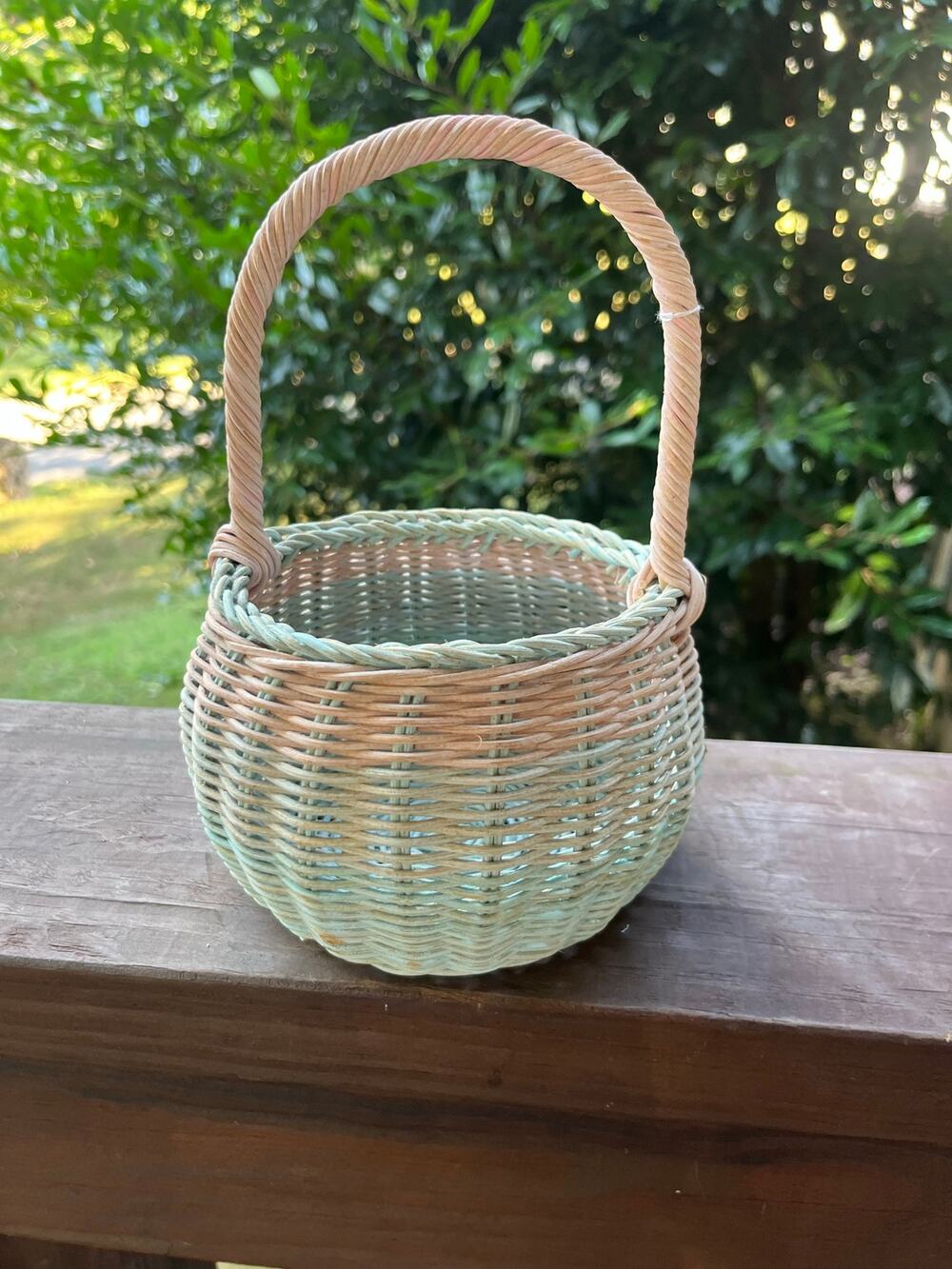 Vintage Woven Wicker Basket Round Gathering Basket Handle Natural Green 8.5in